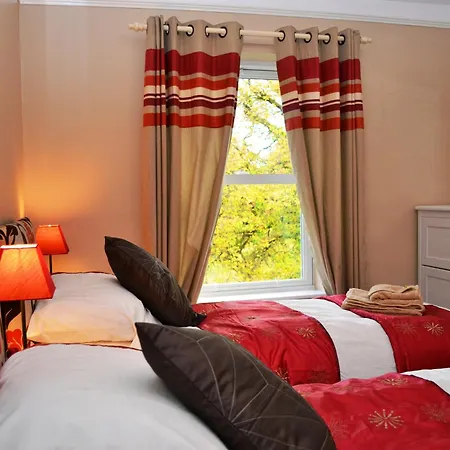 Riverbank Holiday home *
